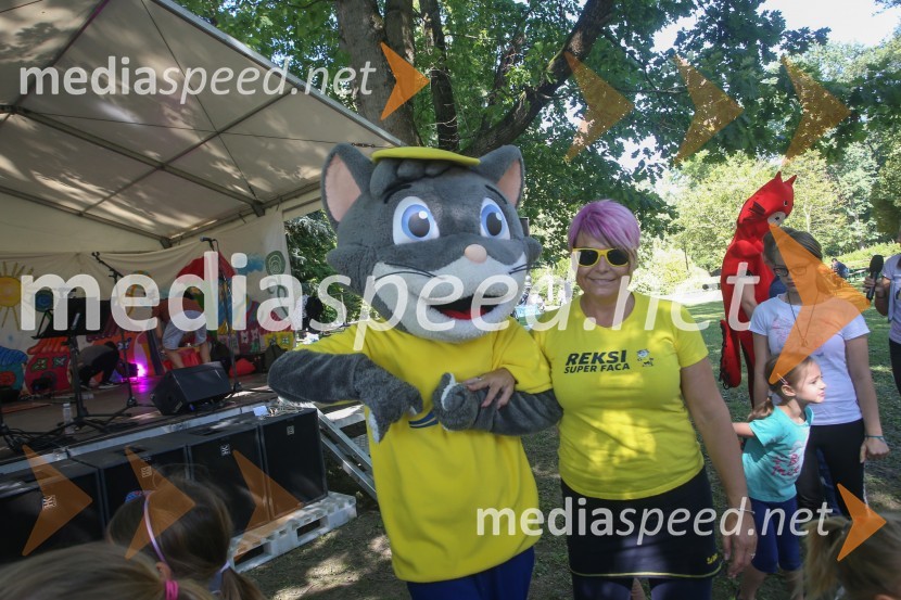  Klavdija Hercog, pevkaDružinski festival Mačje mesto 2021