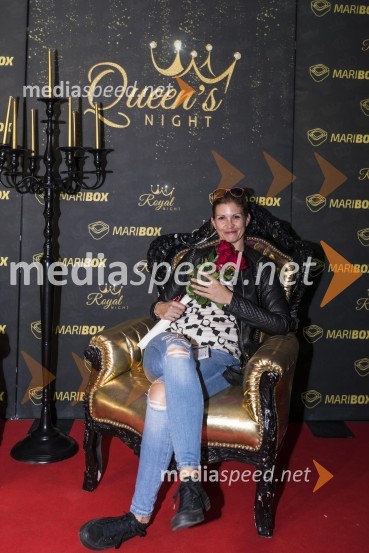 Queens night s filmom Prvič na robu v Mariboxu