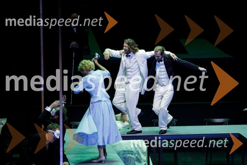  Mirjam Korbar, igralka;  Tomo Tomšič, igralec;  Matic Lukšič, igralecZimska poroka, premiera MGL Ljubljana