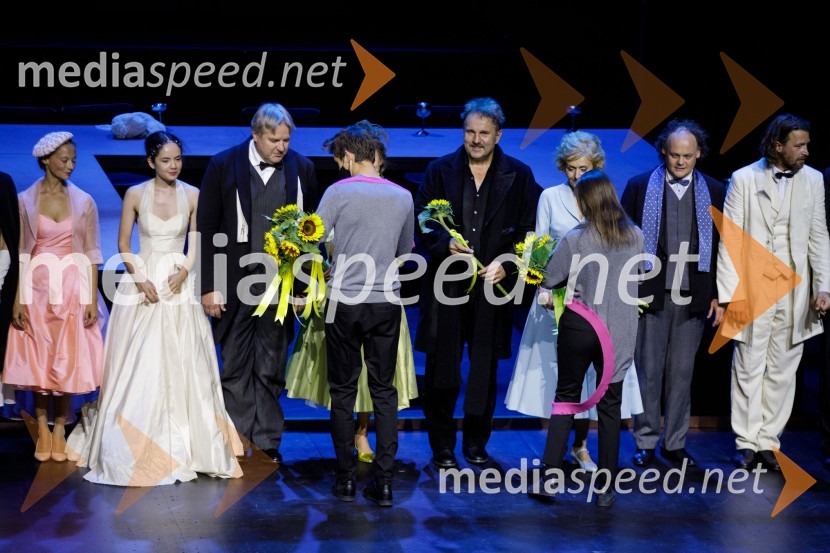  Viktorija Bencik Emeršič, igralka;  Lara Wolf Završnik, igralka;  Jožef Ropoša, igralec;  Lotos Vincenc Šparovec, igralec;  Mirjam Korbar, igralka;  Gašper Jarni, igralec;  Tomo Tomšič, igralecZimska poroka, premiera MGL Ljubljana