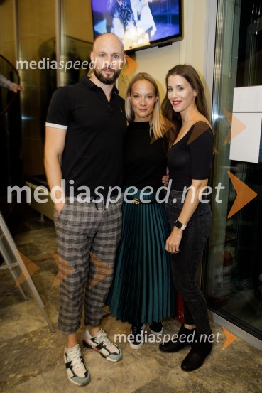  Jaka Lah, igralec;  Viktorija Bencik Emeršič, igralka;  Nina Rakovec, igralka, pevkaZimska poroka, premiera MGL Ljubljana