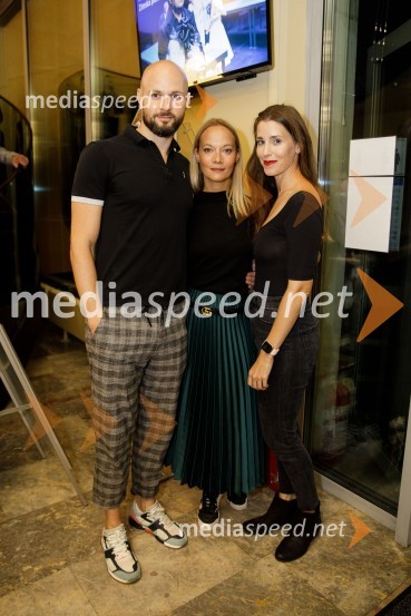  Jaka Lah, igralec;  Viktorija Bencik Emeršič, igralka;  Nina Rakovec, igralka, pevkaZimska poroka, premiera MGL Ljubljana