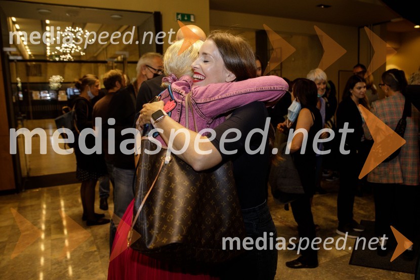  Nina Rakovec, igralka, pevkaZimska poroka, premiera MGL Ljubljana