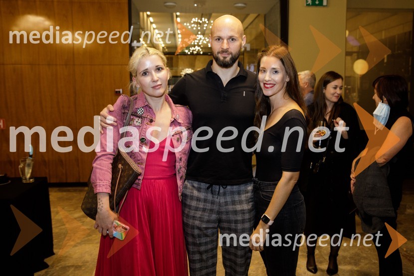  ... ;  Jaka Lah, igralec;  Nina Rakovec, igralka, pevkaZimska poroka, premiera MGL Ljubljana