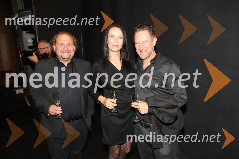  Darko  Brlek, direktor in umetniški vodja, Festival Ljubljana;  Melita Pipuš;  John Denhof, predsednik uprave NKBMSlovesno obeleženje 30-letnice umetniškega delovanja Edwarda Cluga, SNG Maribor