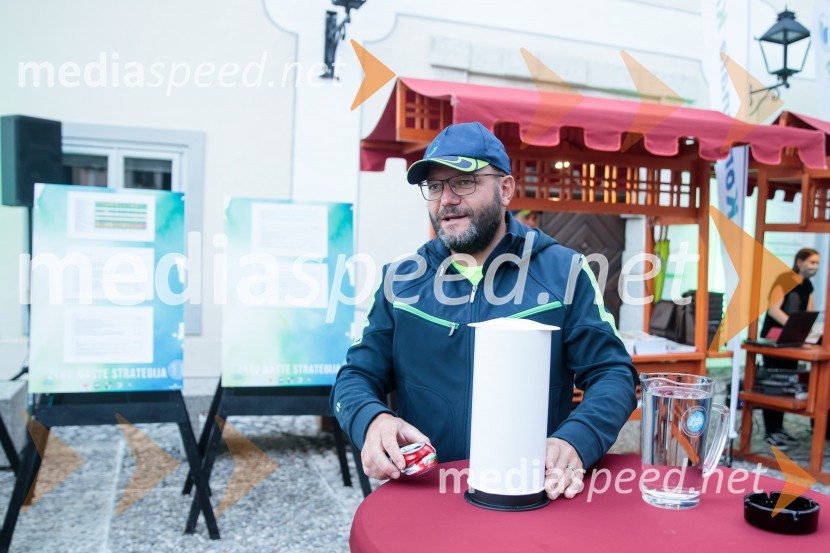  Matjaž  Berčon, direktor Komunale KranjPero Lovšin in novinarska konferenca o Zero waste strategiji Komunale Kranj