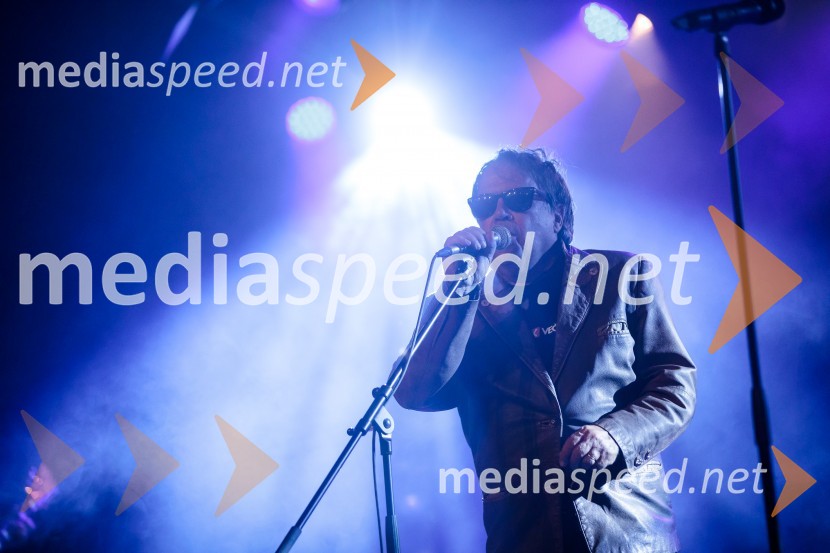  Peter Lovšin - Pero, pevecPero Lovšin in novinarska konferenca o Zero waste strategiji Komunale Kranj