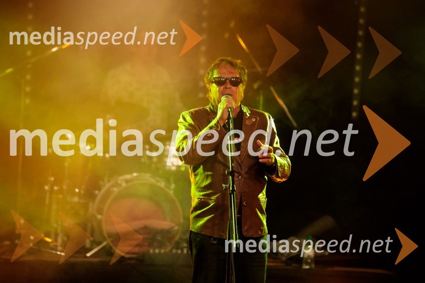  Peter Lovšin - Pero, pevecPero Lovšin in novinarska konferenca o Zero waste strategiji Komunale Kranj