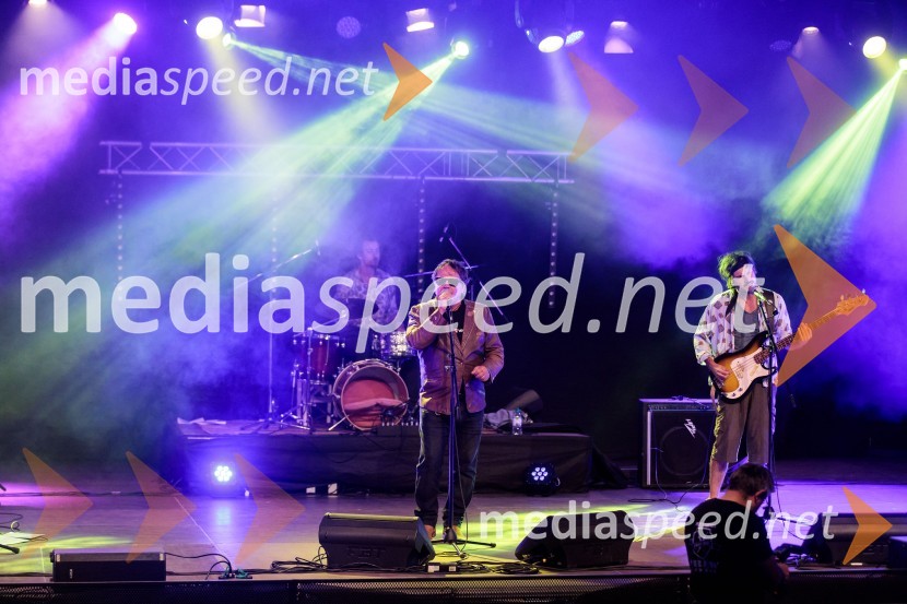  Peter Lovšin - Pero, pevec;  Julijan Erič, glasbenik, Prismojeni profesorji bluesaPero Lovšin in novinarska konferenca o Zero waste strategiji Komunale Kranj