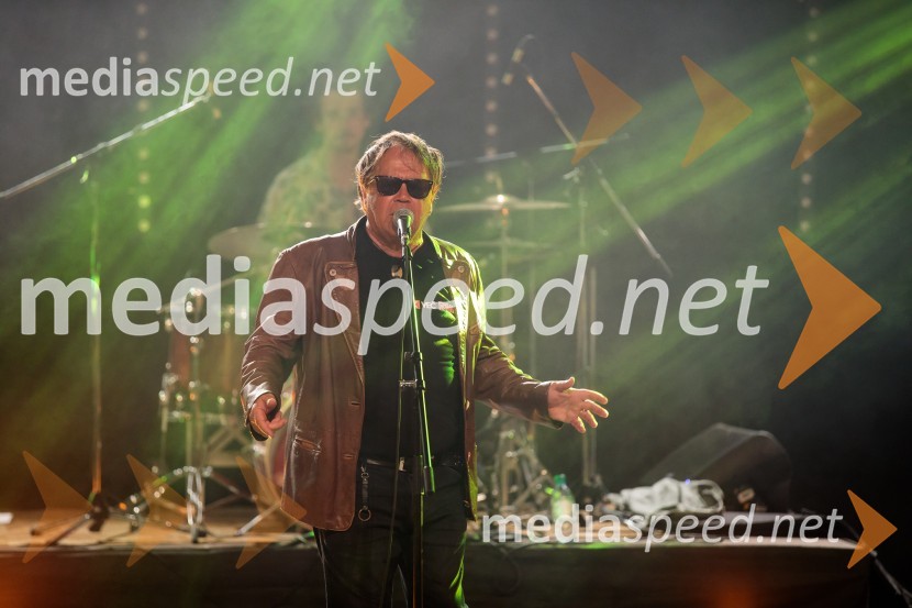  Peter Lovšin - Pero, pevecPero Lovšin in novinarska konferenca o Zero waste strategiji Komunale Kranj