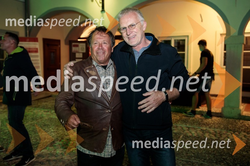  Peter Lovšin - Pero, pevec;  ... Pero Lovšin in novinarska konferenca o Zero waste strategiji Komunale Kranj