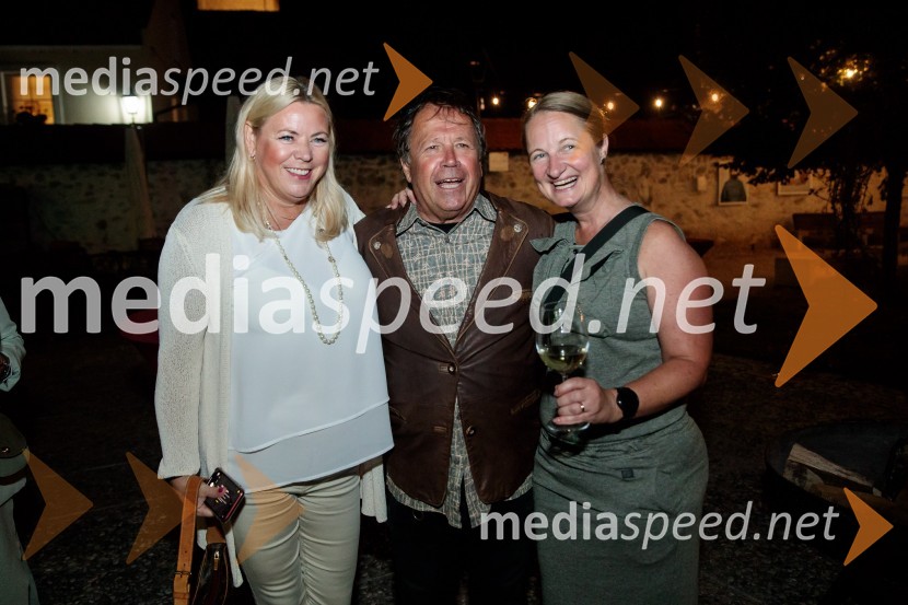  ... ;  Peter Lovšin - Pero, pevec;  ... Pero Lovšin in novinarska konferenca o Zero waste strategiji Komunale Kranj