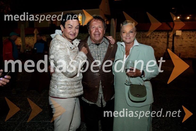  ... ;  Peter Lovšin - Pero, pevec;  ... Pero Lovšin in novinarska konferenca o Zero waste strategiji Komunale Kranj