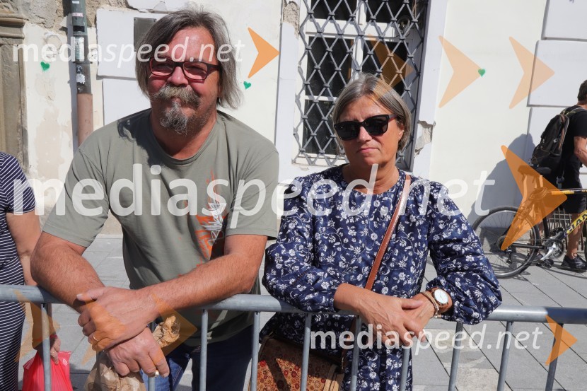  Vladimir - Vlado Šega, predsednik SSD skupine HSE in SD DEM, organizator koncertov100 bobnarjev in Marko Soršak Soki na Glavnem trgu v Mariboru