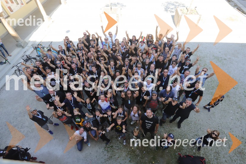 100 bobnarjev in Marko Soršak Soki na Glavnem trgu v Mariboru