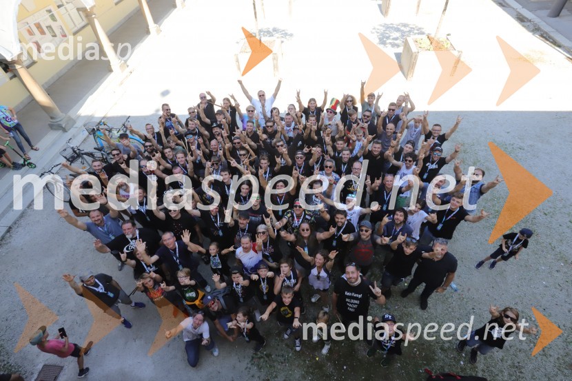 100 bobnarjev in Marko Soršak Soki na Glavnem trgu v Mariboru