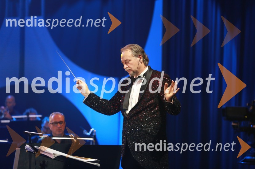  Patrik Greblo, dirigentRaiven je zmagovalka slovenske popevke 2021