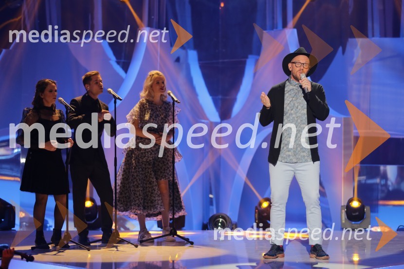  Uroš Buh, glasbenikRaiven je zmagovalka slovenske popevke 2021