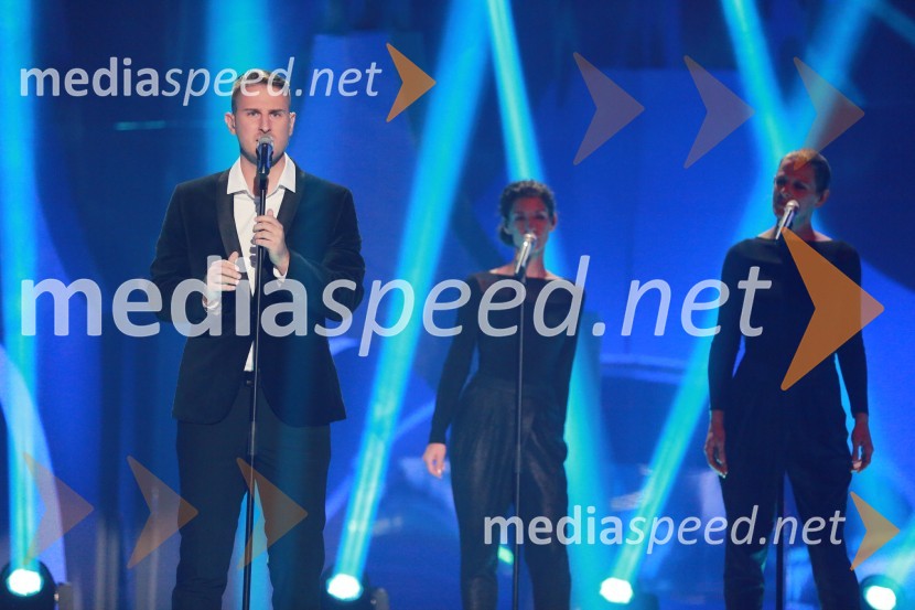  Gregor Ravnik, pevecRaiven je zmagovalka slovenske popevke 2021