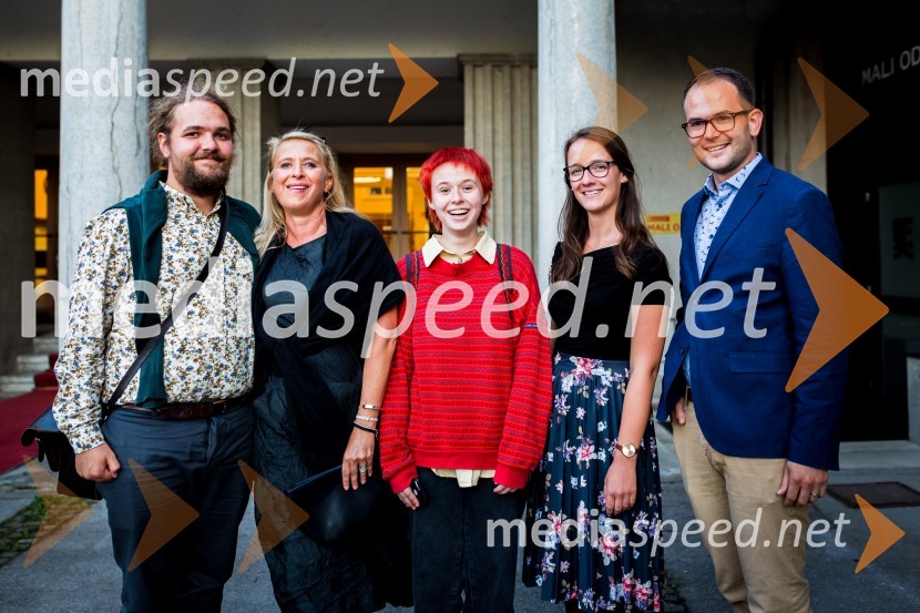  Luka Marcen, režiser;  Tatjana Doma, dramaturginja SLG Celje;  Lola Doma;  ... ;  ... Pravi heroji, premiera SLG Celje