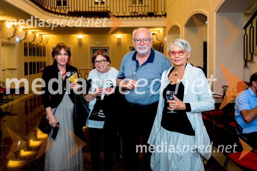  Alja Predan, dramaturginja SLG Celje, nekdanja umetniška direktorica Festivala Borštnikovo srečanjePravi heroji, premiera SLG Celje