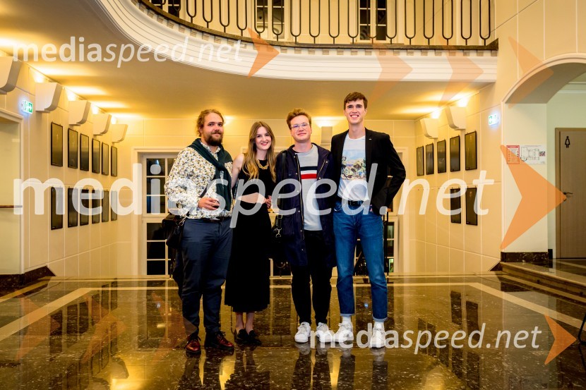  Luka Marcen, režiserPravi heroji, premiera SLG Celje