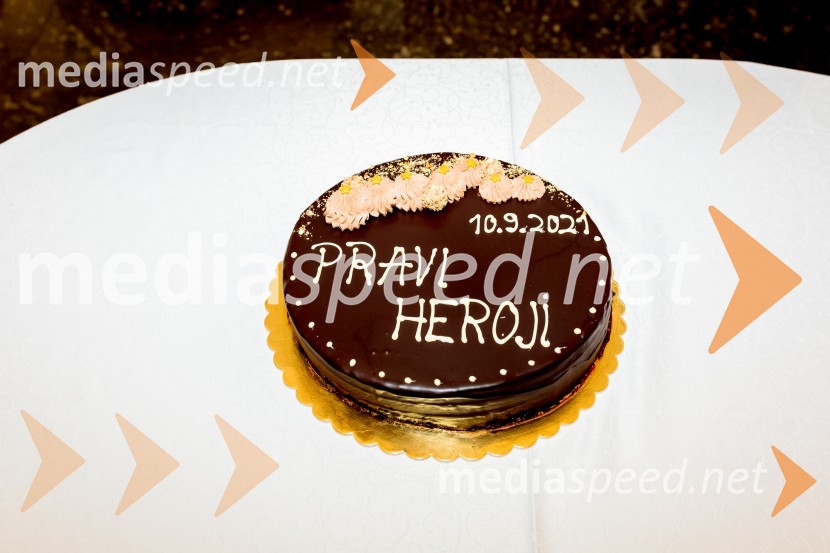 Pravi heroji, premiera SLG Celje