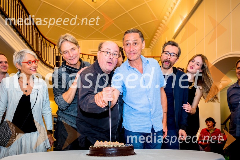  Alja Predan, dramaturginja SLG Celje, nekdanja umetniška direktorica Festivala Borštnikovo srečanje;  Rastko Krošl, igralec;  Gojmir Lešnjak Gojc, igralec;  Samo M. Strelec, režiser;  Aljoša Koltak, igralec;  ... Pravi heroji, premiera SLG Celje